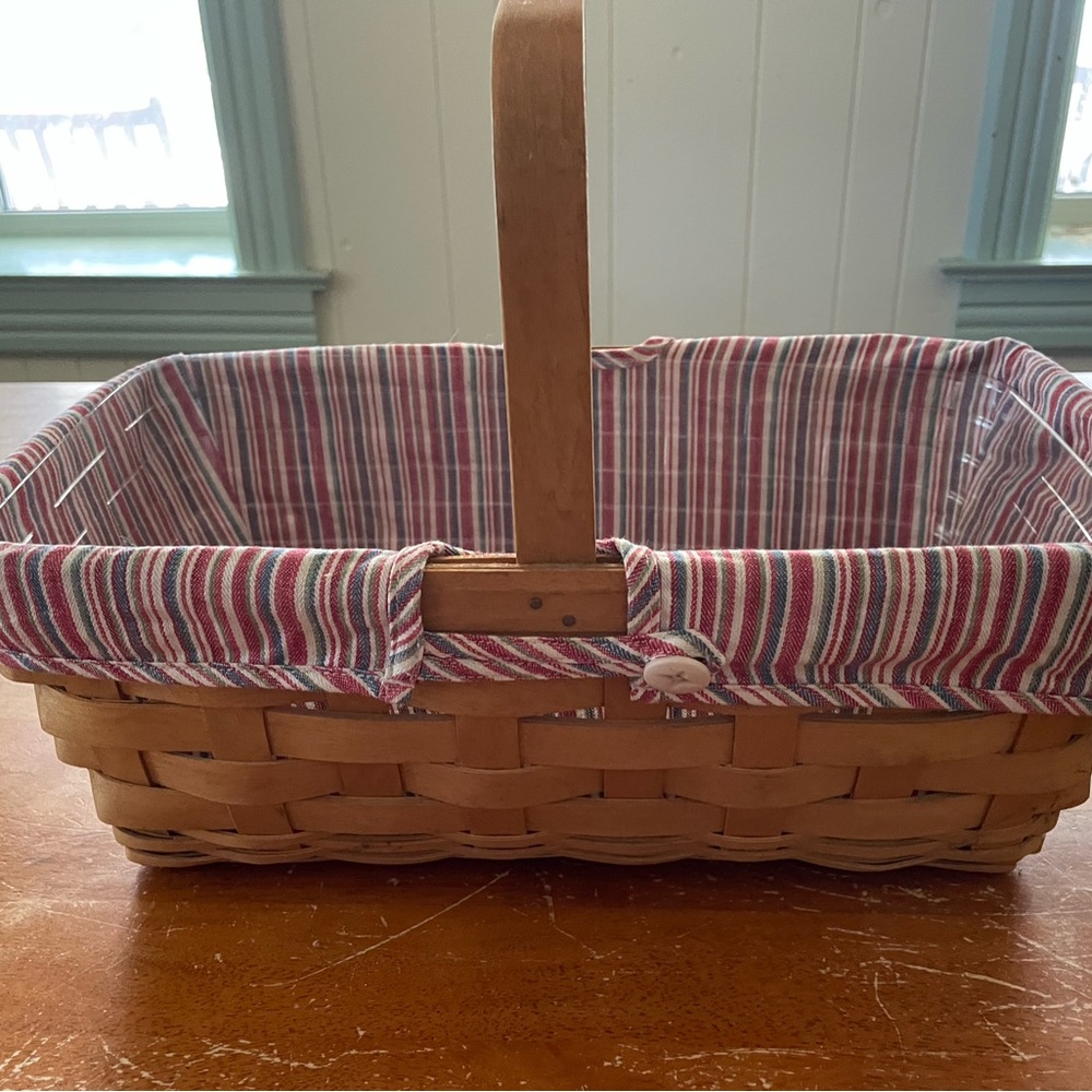 2005 Longaberger  basket with fabric and plastic liner